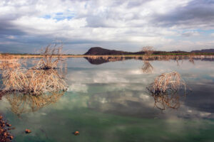 How many lakes are in Kenya?