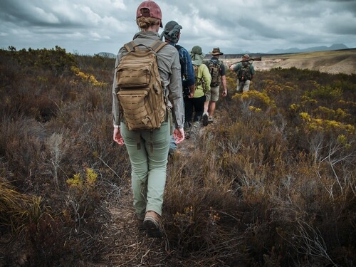 Walking safaris in Kenya. Cheap Kenya safari options