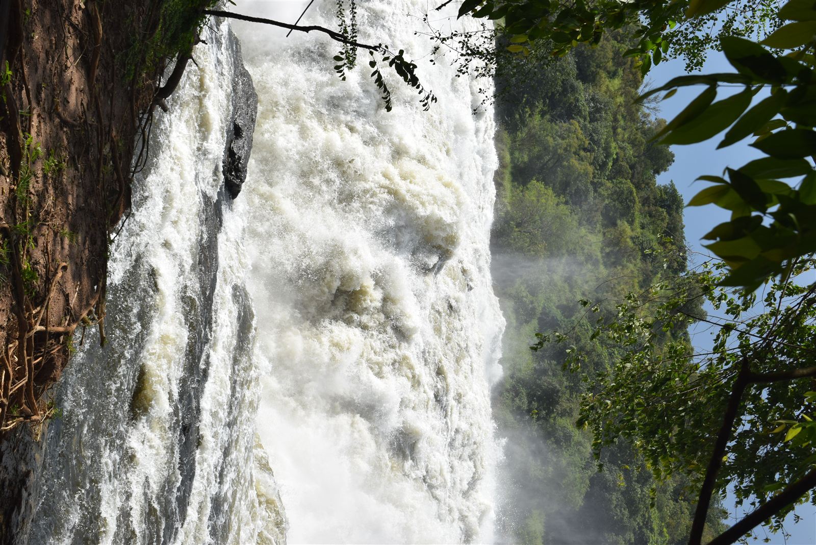 Murchison Falls waterfall gorge on the Nile, Uganda